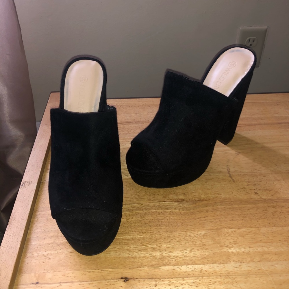 Wild Diva Black Heels Size 5.5